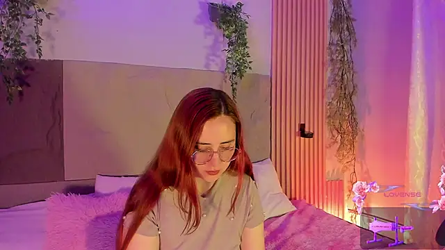 centaurigirl online show from 02-17-26, 04:32