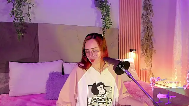 centaurigirl online show from 02-12-26, 11:48