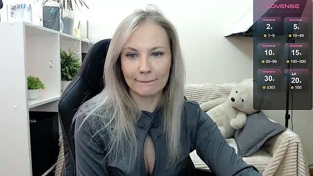 Sunny bunny6 online show from 10-27-25, 04:57