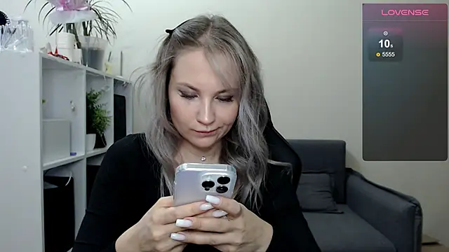 Sunny bunny6 online show from 03-19-25, 03:41