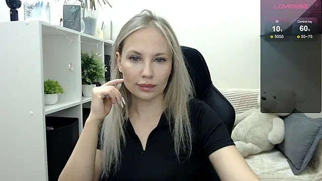 Sunny bunny6 online show from 10-29-25, 04:11