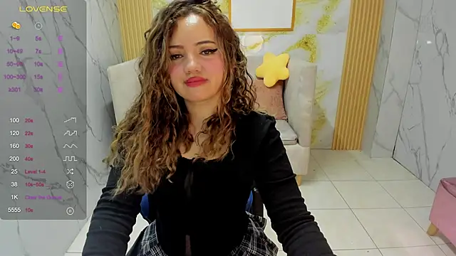 Snapshot of violet_sub chatting on 05-19-26, 01:18 violet sub online show from 05-19-26, 01:18