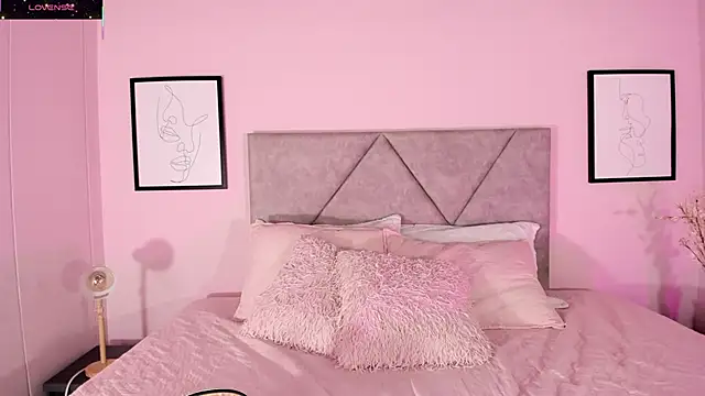 Emilyh  online show from 11-24-25, 10:48