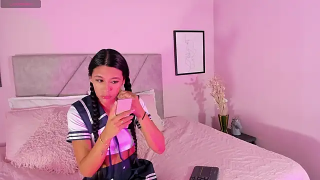 Emilyh  online show from 11-20-25, 10:38