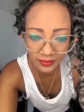 Snapshot of Amaliu_ chatting on 02-26-25, 03:43 Amaliu online show from 02-26-25, 03:43