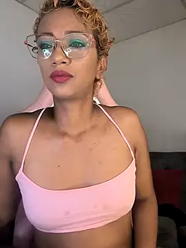 Snapshot of Amaliu_ chatting on 10-06-25, 02:51 Amaliu online show from 10-06-25, 02:51