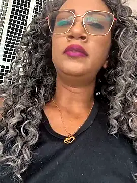 Snapshot of Amaliu_ chatting on 02-25-25, 07:49 Amaliu online show from 02-25-25, 07:49