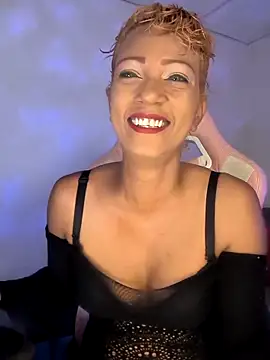 Snapshot of Amaliu_ chatting on 09-12-25, 03:56 Amaliu online show from 09-12-25, 03:56
