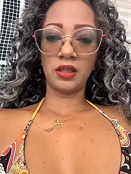 Snapshot of Amaliu_ chatting on 03-09-25, 02:10 Amaliu online show from 03-09-25, 02:10