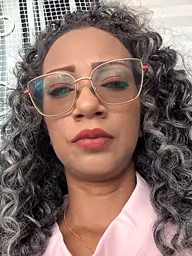 Snapshot of Amaliu_ chatting on 03-10-25, 03:30 Amaliu online show from 03-10-25, 03:30