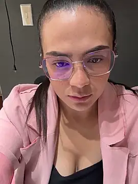 Emily Russo  online show from 01-09-25, 01:24