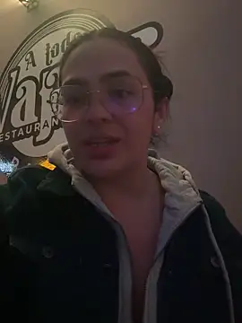 Emily Russo  online show from 01-26-25, 02:03