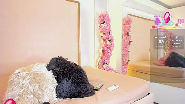 Roxxana-queen online show from 10-13-25, 04:30