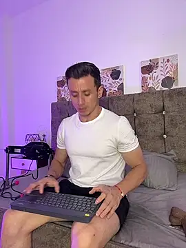 Andrewfalcon online show from 11-03-25, 06:44