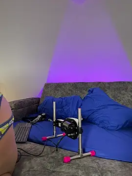 Andrewfalcon online show from 11-05-25, 07:39