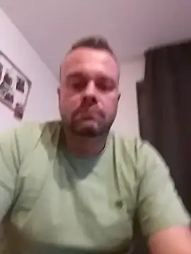 Snapshot of mikaaaaase chatting on 10-04-25, 12:45 mikaaaaase online show from 10-04-25, 12:45