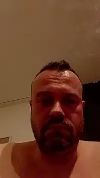 Snapshot of mikaaaaase chatting on 10-25-25, 01:05 mikaaaaase online show from 10-25-25, 01:05