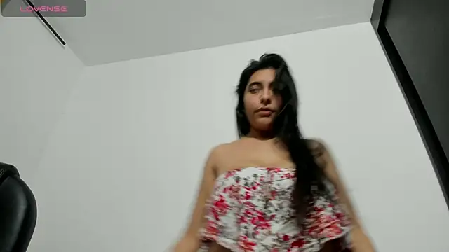 Sara-shely online show from 10-10-25, 07:25