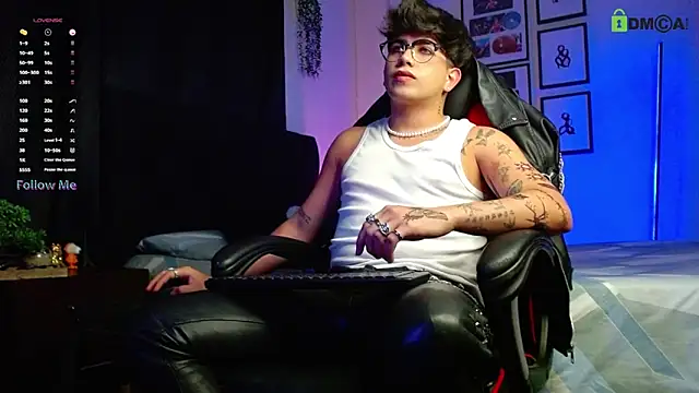 LyleBennett  online show from 12-21-25, 10:50