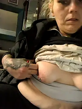 Snapshot of sexycockfiend777 chatting on 11-21-25, 04:55 sexycockfiend777 online show from 11-21-25, 04:55