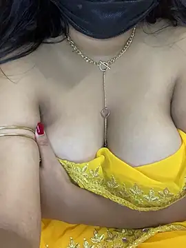 Snapshot of Doodhwaali chatting on 01-27-25, 08:39 Doodhwaali online show from 01-27-25, 08:39