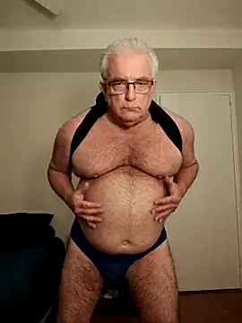 Shoreguy69 online show from 12-18-25, 07:57