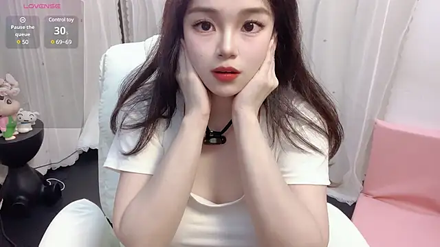 YIZHI Koala online show from 03-01-25, 02:02