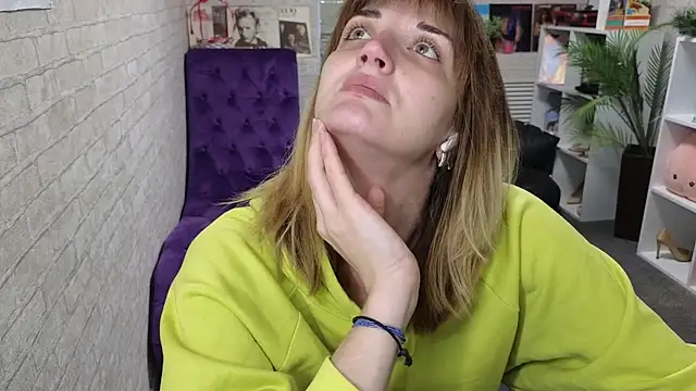 Nika Kitten online show from 04-08-26, 10:06