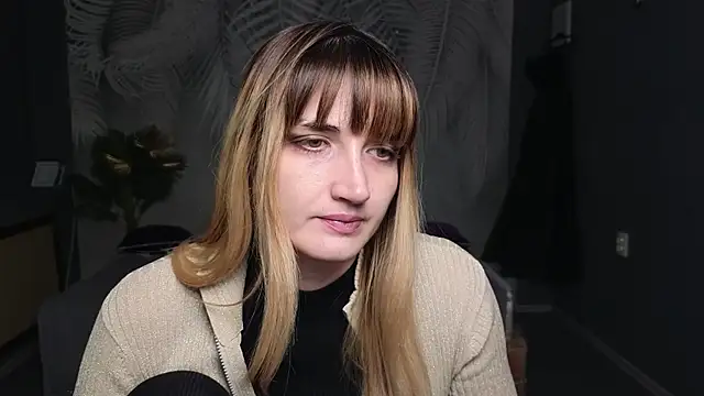 Nika Kitten online show from 12-04-25, 09:08