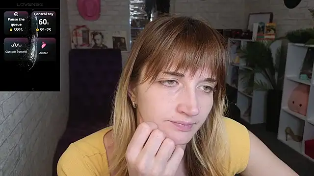 Nika Kitten online show from 04-15-26, 10:43