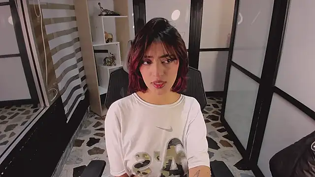 AlliceRosero online show from 11-07-25, 04:28