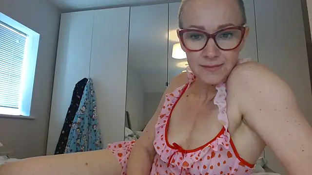 ELEGANT-ARIA36 online show from 03-18-25, 12:06
