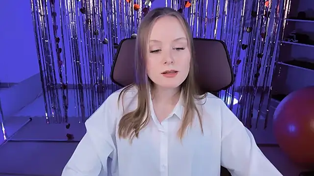 VivienLeeigh online show from 03-17-25, 04:22