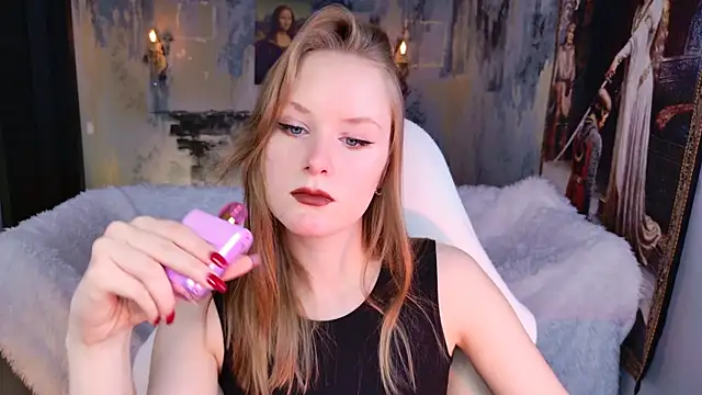 VivienLeeigh online show from 04-03-26, 05:14