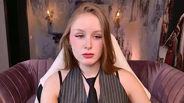 VivienLeeigh online show from 01-17-26, 01:47