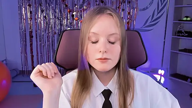 VivienLeeigh online show from 03-07-25, 05:17