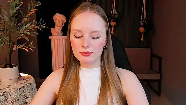 VivienLeeigh online show from 11-14-25, 03:05