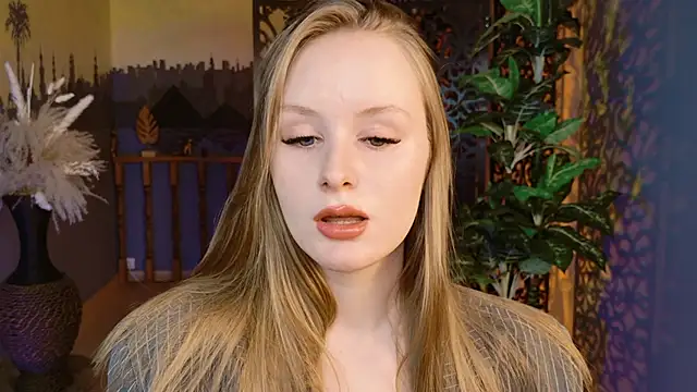 VivienLeeigh online show from 11-28-25, 01:44