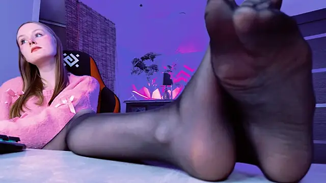 VivienLeeigh online show from 10-08-25, 01:56