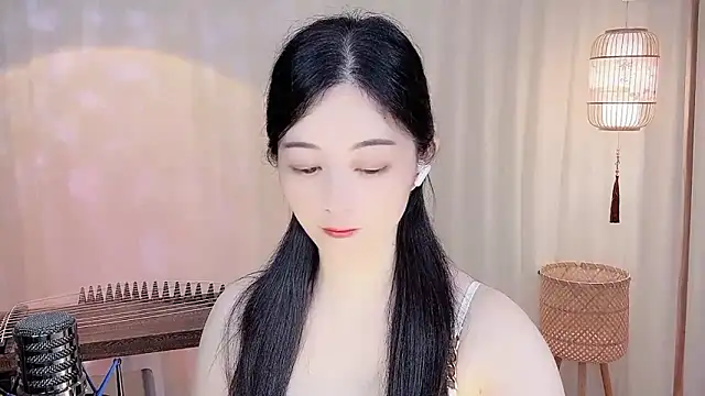Tian-xin-999 online show from 05-18-26, 04:12