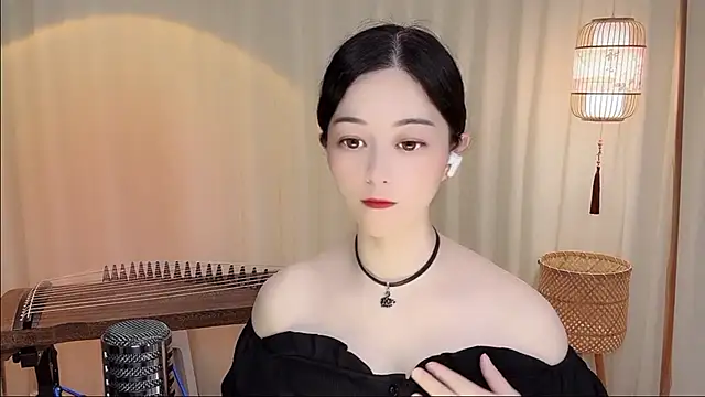 Snapshot of Tian-xin-999 chatting on 06-21-26, 04:24 Tian-xin-999 online show from 06-21-26, 04:24