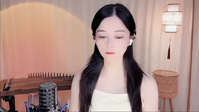 Snapshot of Tian-xin-999 chatting on 06-16-26, 04:18 Tian-xin-999 online show from 06-16-26, 04:18