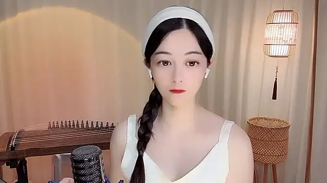 Snapshot of Tian-xin-999 chatting on 06-24-26, 04:27 Tian-xin-999 online show from 06-24-26, 04:27