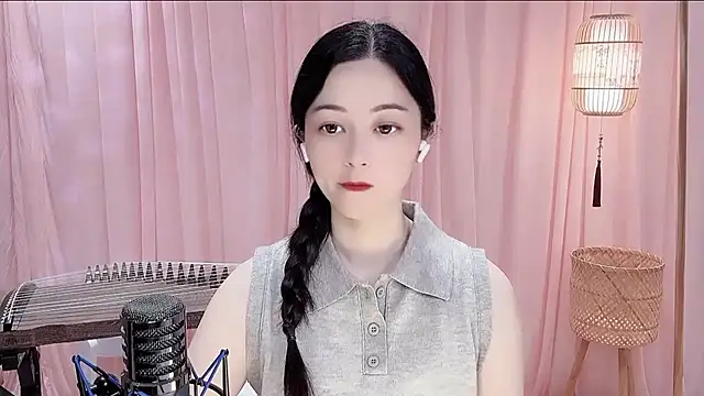 Tian-xin-999 online show from 05-12-26, 04:13