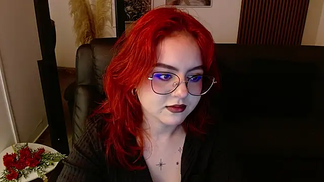 Snapshot of crimson_tati_ chatting on 03-13-25, 04:16 crimson tati online show from 03-13-25, 04:16