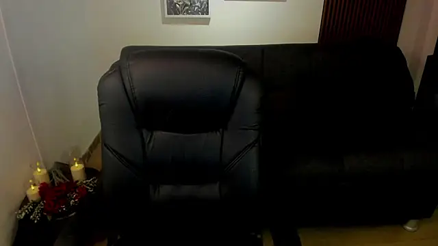 crimson tati  online show from 10-24-25, 03:49