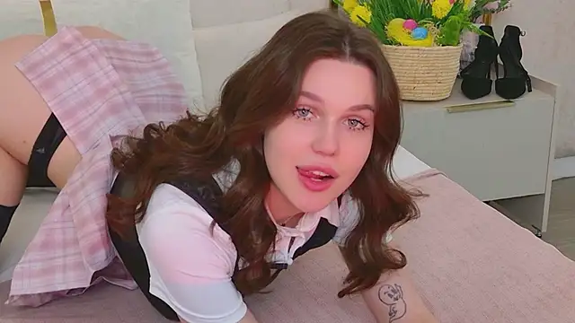 RihannaRose online show from 04-09-26, 04:46