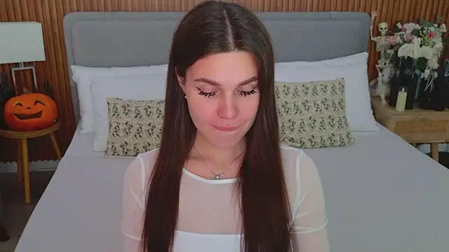 RihannaRose online show from 10-27-25, 05:14