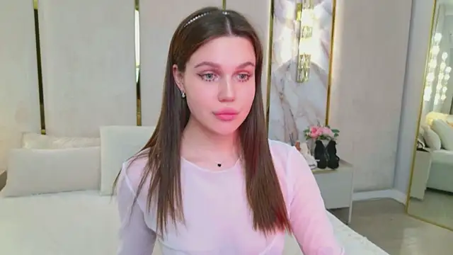 RihannaRose online show from 04-15-26, 07:58