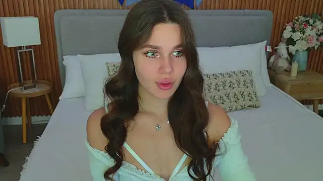 RihannaRose online show from 09-24-25, 05:08